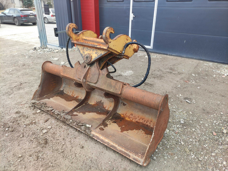 Caterpillar 315 bucket - Bucket: picture 2 Caterpillar 315 bucket - Bucket: picture 2