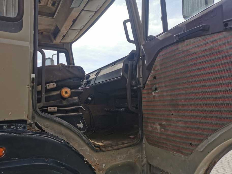 Interior photo 2: Dropside/ Flatbed truck Iveco Turbostar 240-36 platform truck
