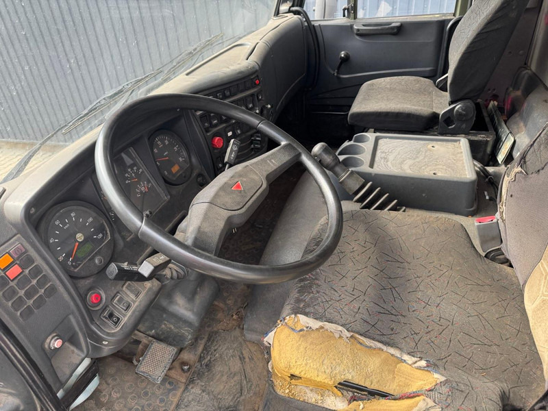 Kamaz 65111, 6x6 - Cab chassis truck: picture 5 Kamaz 65111, 6x6 - Cab chassis truck: picture 5