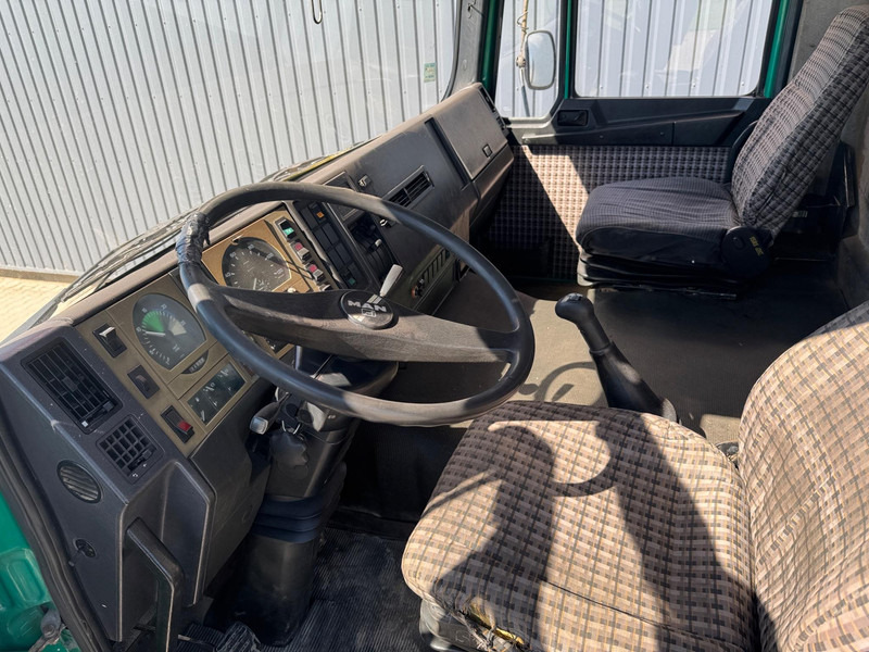 Tipper MAN 26.302: picture 7