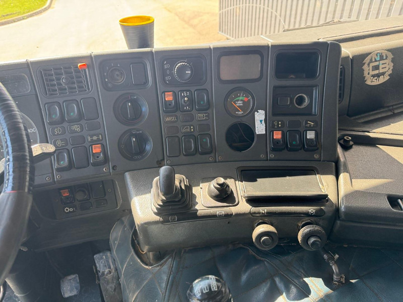 Tipper Scania P 113 HL: picture 11