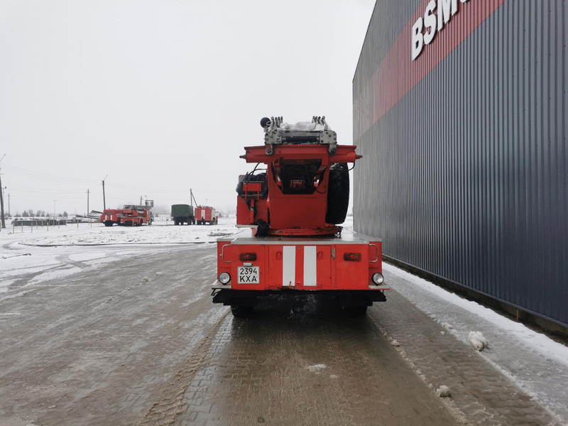 ZIL 131 ladder - Fire truck: picture 4 ZIL 131 ladder - Fire truck: picture 4