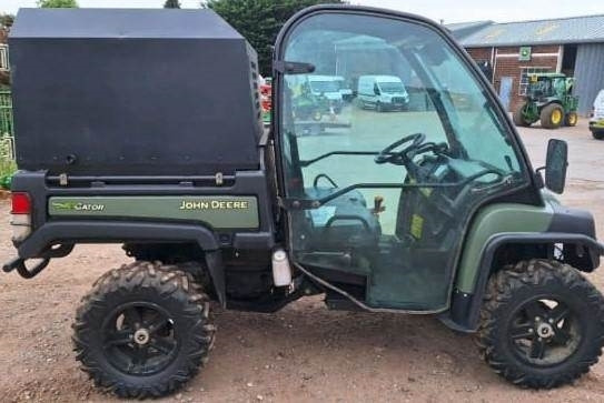 John Deere 855D - Side-by-side/ ATV: picture 5 John Deere 855D - Side-by-side/ ATV: picture 5