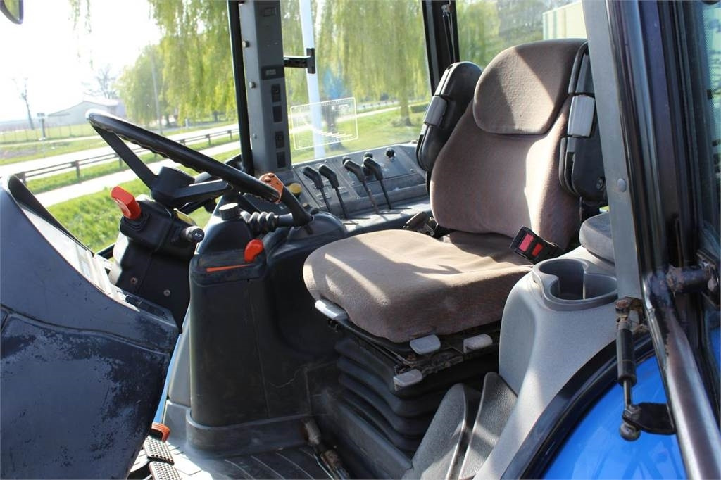 Farm tractor New Holland TM175: picture 9