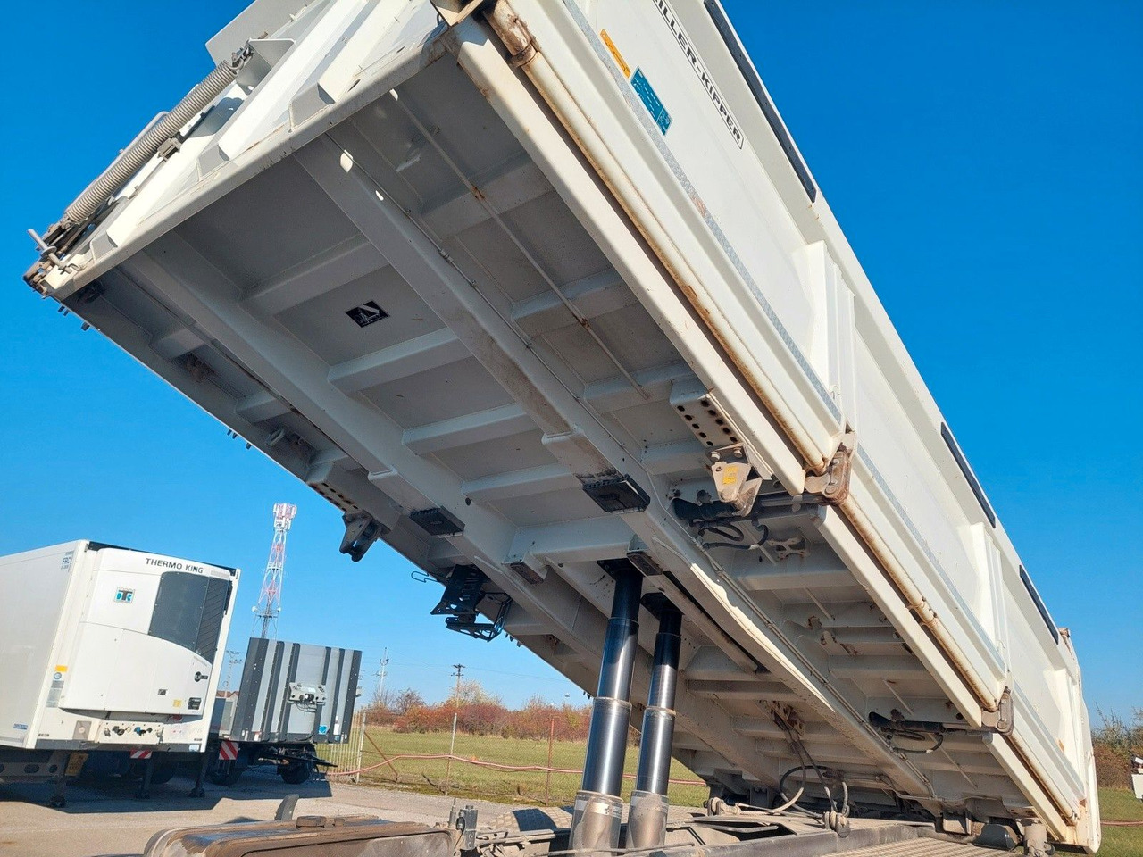 Iveco AD340X480 X-Way Bordmatic Meiller 8x4 - Tipper: picture 5 Iveco AD340X480 X-Way Bordmatic Meiller 8x4 - Tipper: picture 5