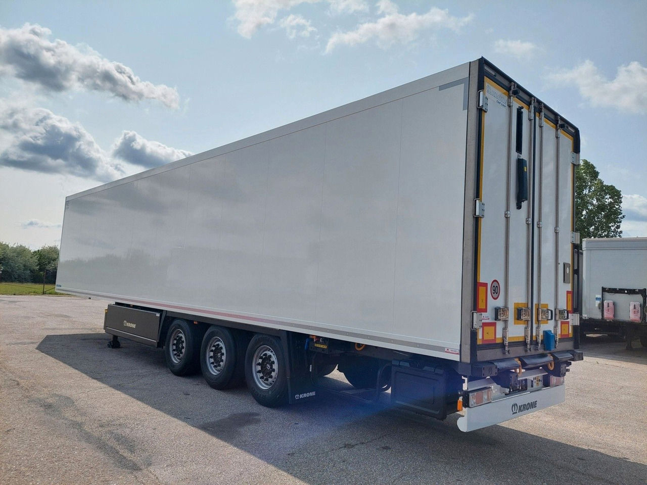 Krone SD Thermo King SLXi 300 7616 Motorstunden - Refrigerator semi-trailer: picture 3 Krone SD Thermo King SLXi 300 7616 Motorstunden - Refrigerator semi-trailer: picture 3