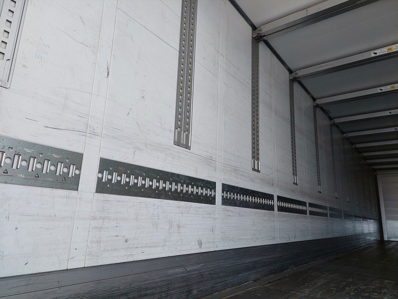 Closed box semi-trailer Schmitz Cargobull SKO 24 Doppelstock: picture 11