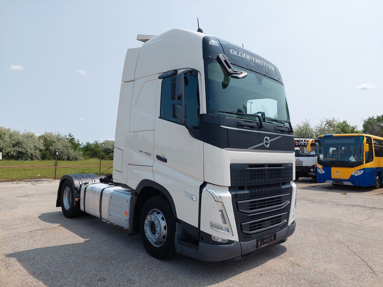 Volvo FH 13 Globetrotter XL 460 I-SAVE - Tractor unit: picture 2 Volvo FH 13 Globetrotter XL 460 I-SAVE - Tractor unit: picture 2