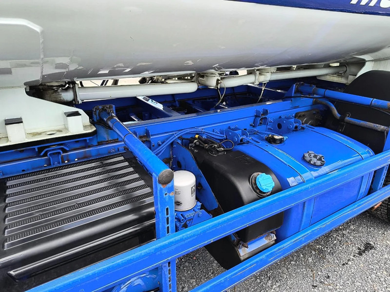 Tank truck for transportation of fuel Renault Premium 310 DXI CARBURANT / FUEL 13500L - 4 COMP: picture 12