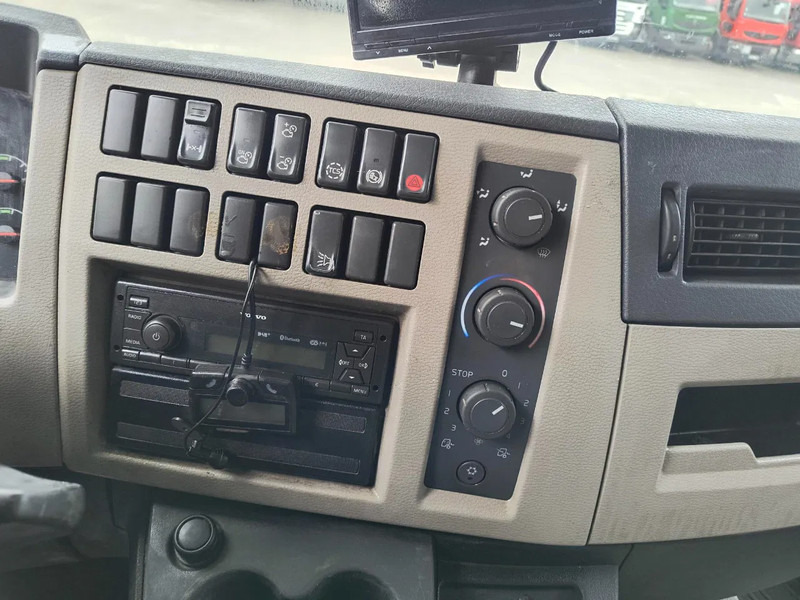Box truck Volvo FL 240 D'HOLLANDIA 2000KG - 5,76M BOX: picture 9