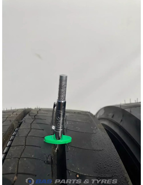 Bridgestone Bridgestone 265/70R17.5 Duravis R-Steer002 138/136 M M+S 3PMSF gebruikte set - Tire for Truck: picture 3 Bridgestone Bridgestone 265/70R17.5 Duravis R-Steer002 138/136 M M+S 3PMSF gebruikte set - Tire for Truck: picture 3