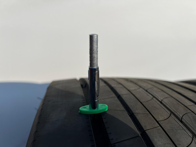 Bridgestone Bridgestone 315/70R22.5 Enliten Steer 154/150 M+S 3PMSF gebruikte set - Tire for Truck: picture 3 Bridgestone Bridgestone 315/70R22.5 Enliten Steer 154/150 M+S 3PMSF gebruikte set - Tire for Truck: picture 3