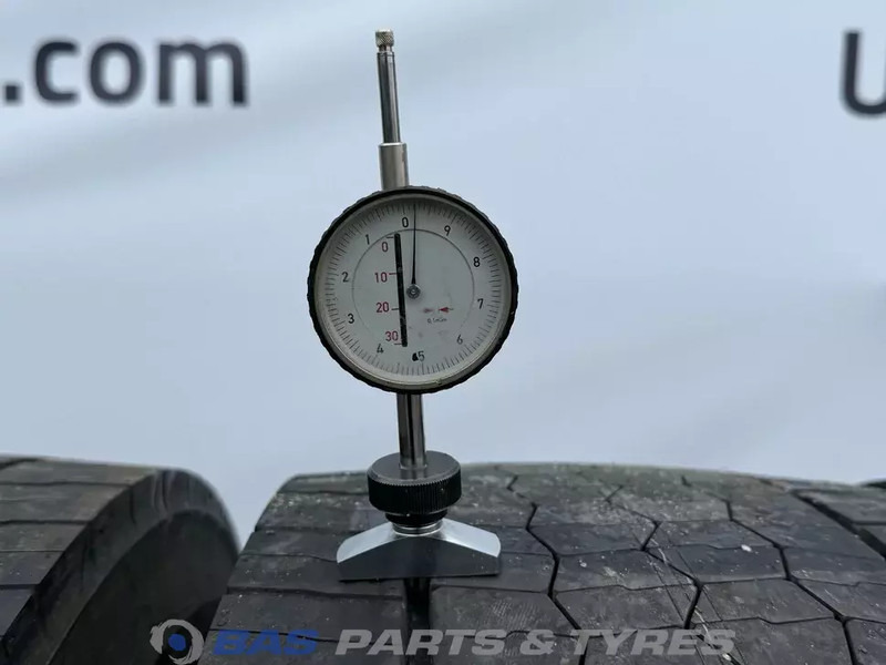 Bridgestone Bridgestone 315/80R22.5 Ecopia Drive Enliten 154/150 M+S 3PMSF gebruikte set - Tire for Truck: picture 3 Bridgestone Bridgestone 315/80R22.5 Ecopia Drive Enliten 154/150 M+S 3PMSF gebruikte set - Tire for Truck: picture 3