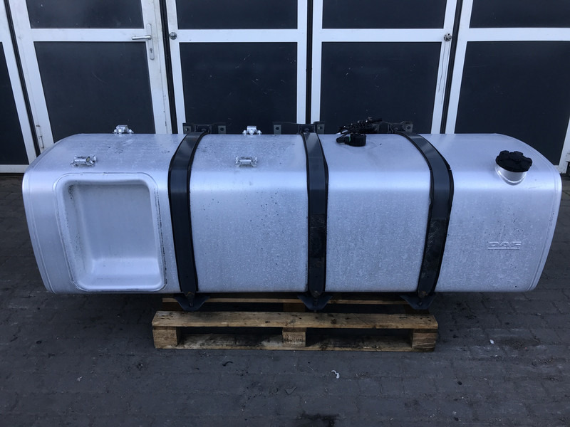 DAF Brandstoftank DAF 765 Liter 1659141 - Fuel tank for Truck: picture 1 DAF Brandstoftank DAF 765 Liter 1659141 - Fuel tank for Truck: picture 1