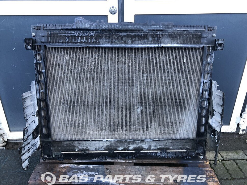 DAF CF Euro 6 - Radiator for Truck: picture 2 DAF CF Euro 6 - Radiator for Truck: picture 2
