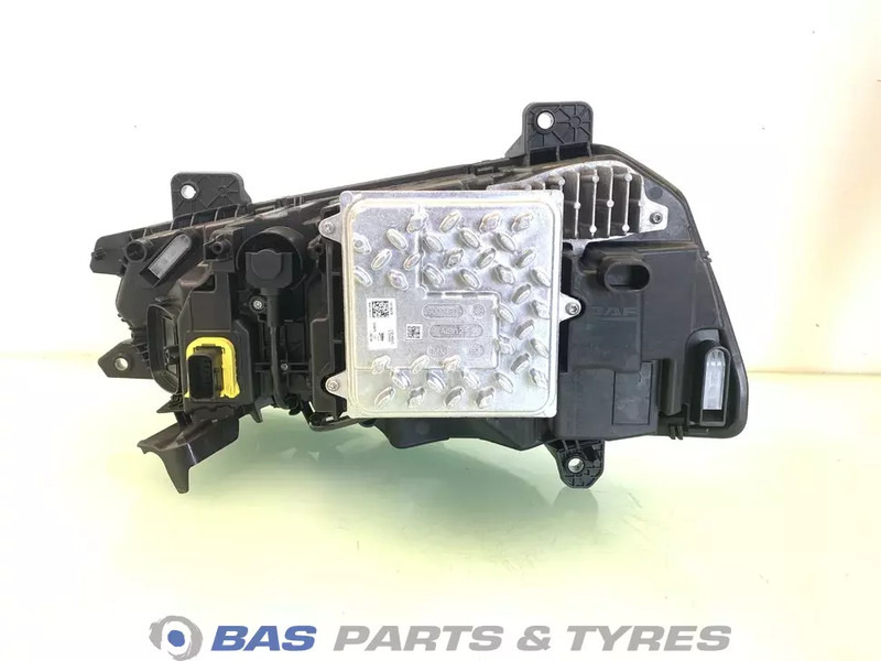 DAF XG Koplamp DAF 2188983 - Headlight for Truck: picture 2 DAF XG Koplamp DAF 2188983 - Headlight for Truck: picture 2