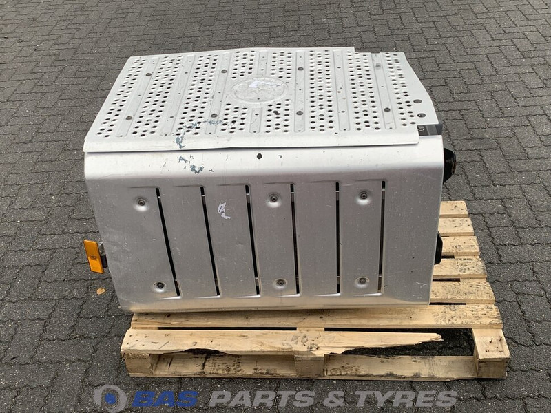 Mercedes-Benz Actros MP4 - Exhaust system for Truck: picture 1 Mercedes-Benz Actros MP4 - Exhaust system for Truck: picture 1