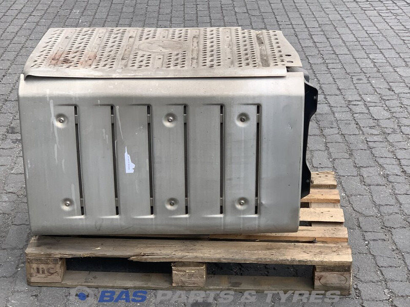 Mercedes-Benz Actros MP4 - Exhaust system for Truck: picture 1 Mercedes-Benz Actros MP4 - Exhaust system for Truck: picture 1
