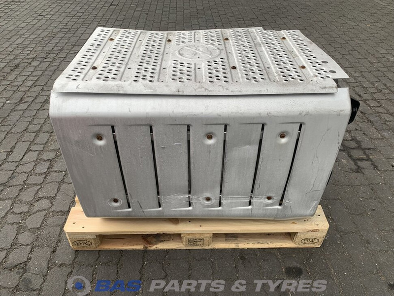 Mercedes-Benz Actros MP4 - Exhaust system for Truck: picture 1 Mercedes-Benz Actros MP4 - Exhaust system for Truck: picture 1