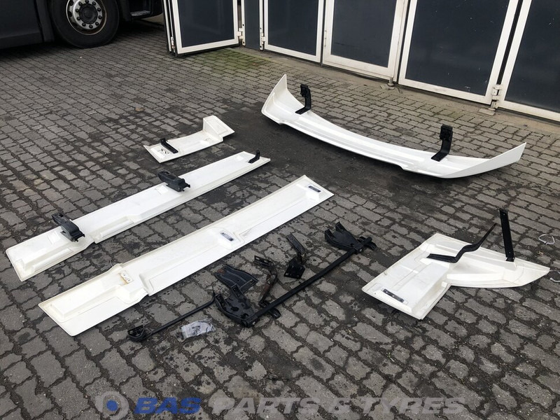 Mercedes-Benz Actros MP4 Spoilerset Mercedes StreamSpace L-cab L2H2 A 960 790 01 44 - Aerodynamics/ Spoiler for Truck: picture 5 Mercedes-Benz Actros MP4 Spoilerset Mercedes StreamSpace L-cab L2H2 A 960 790 01 44 - Aerodynamics/ Spoiler for Truck: picture 5