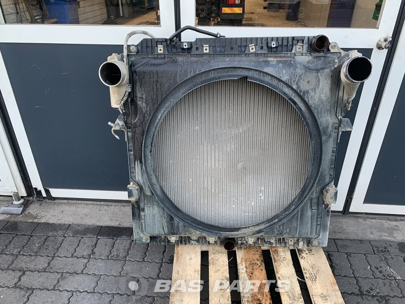 Mercedes-Benz Antos MP4 - Radiator for Truck: picture 2 Mercedes-Benz Antos MP4 - Radiator for Truck: picture 2