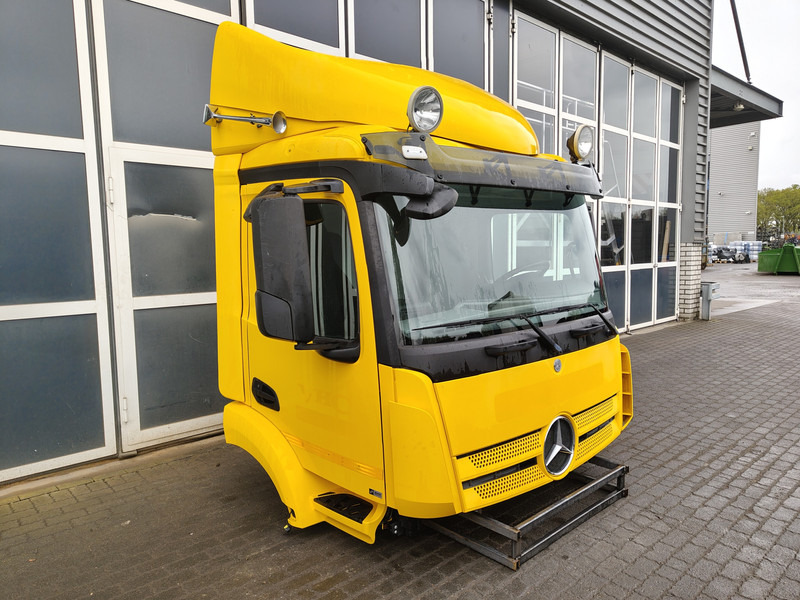Mercedes-Benz Antos MP4 - Cab and interior for Truck: picture 2 Mercedes-Benz Antos MP4 - Cab and interior for Truck: picture 2
