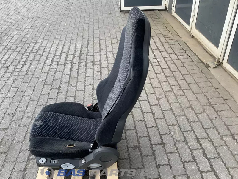Mercedes-Benz Atego MP2 Stoel Mercedes A 940 910 69 02 - Seat for Truck: picture 2 Mercedes-Benz Atego MP2 Stoel Mercedes A 940 910 69 02 - Seat for Truck: picture 2