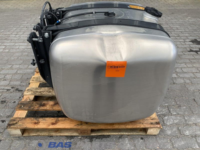 Mercedes-Benz Brandstoftank Mercedes 360 Liter A 960 470 51 04 - Fuel tank for Truck: picture 4 Mercedes-Benz Brandstoftank Mercedes 360 Liter A 960 470 51 04 - Fuel tank for Truck: picture 4