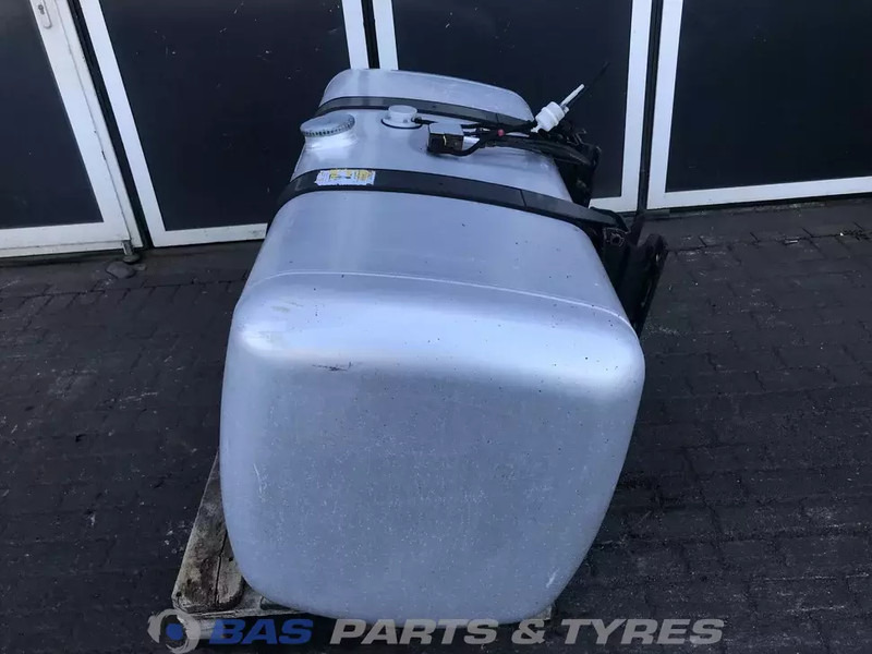 Mercedes-Benz - Fuel tank for Truck: picture 2 Mercedes-Benz - Fuel tank for Truck: picture 2