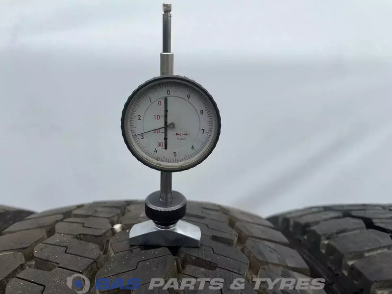 Michelin Remix - Tire for Truck: picture 3 Michelin Remix - Tire for Truck: picture 3