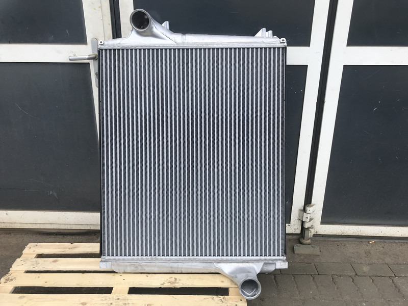 Renault Intercooler Renault 7422062508 - Intercooler for Truck: picture 1 Renault Intercooler Renault 7422062508 - Intercooler for Truck: picture 1