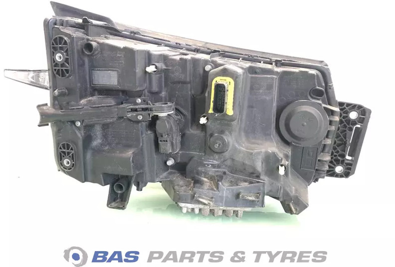 Renault T-Serie Evolution Koplamp Links 7423645386 - Headlight for Truck: picture 2 Renault T-Serie Evolution Koplamp Links 7423645386 - Headlight for Truck: picture 2