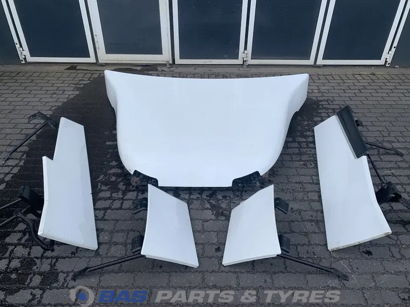 Renault T-Serie - Aerodynamics/ Spoiler for Truck: picture 1 Renault T-Serie - Aerodynamics/ Spoiler for Truck: picture 1