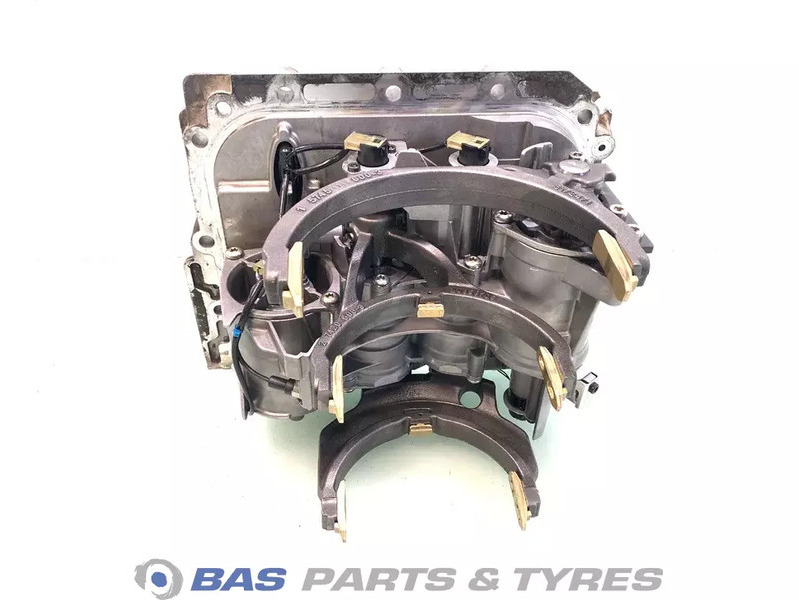 Renault Versnellingsbakdeksel Renault 7421244590 - Gearbox for Truck: picture 3 Renault Versnellingsbakdeksel Renault 7421244590 - Gearbox for Truck: picture 3