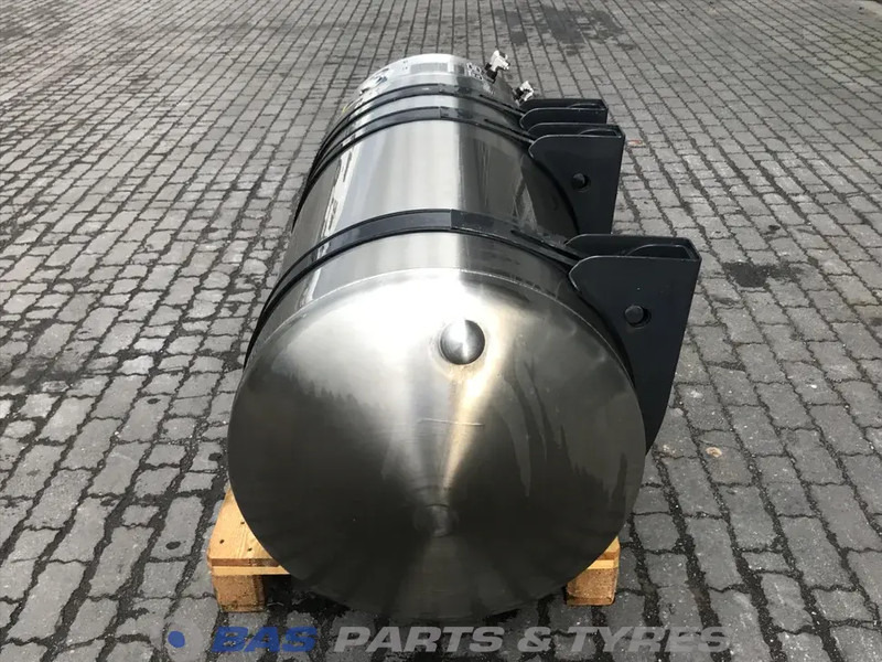 Scania LNG tank Scania 352 Liter 1776103 - Fuel tank for Truck: picture 2 Scania LNG tank Scania 352 Liter 1776103 - Fuel tank for Truck: picture 2