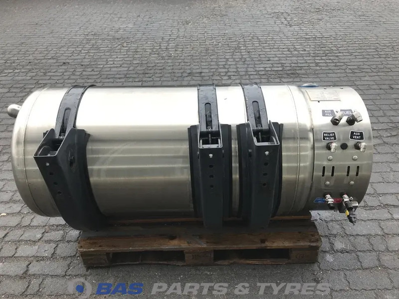 Scania LNG tank Scania 352 Liter 2574686 - Fuel tank for Truck: picture 3 Scania LNG tank Scania 352 Liter 2574686 - Fuel tank for Truck: picture 3