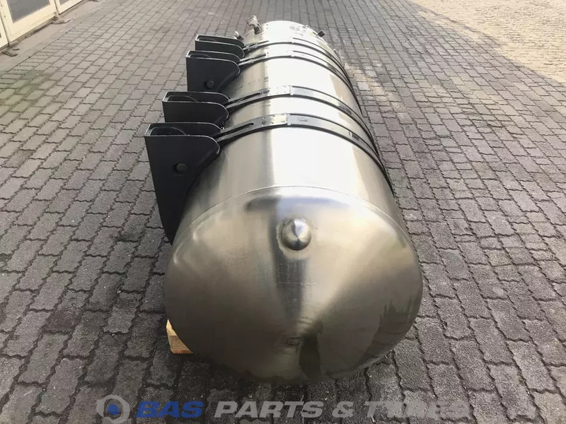 Scania LNG tank Scania 406 Liter 1776103 - Fuel tank for Truck: picture 4 Scania LNG tank Scania 406 Liter 1776103 - Fuel tank for Truck: picture 4