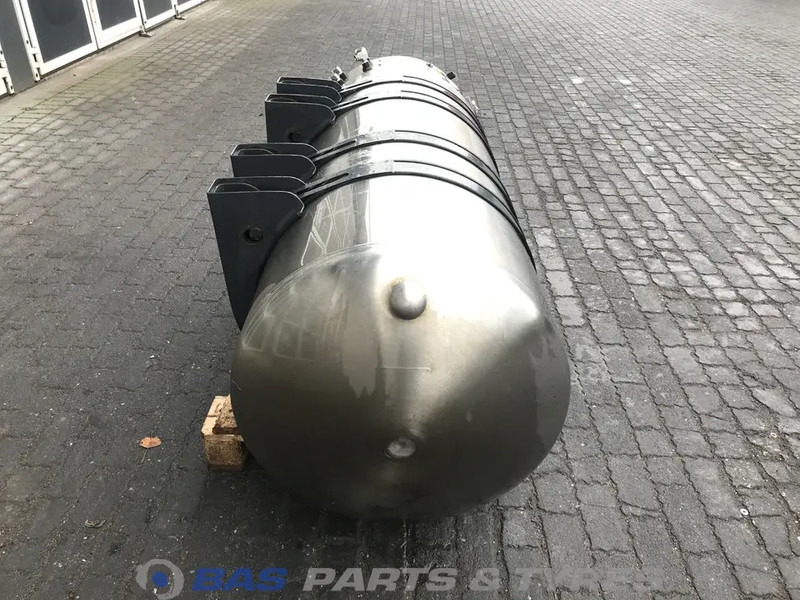 Scania LNG tank Scania 406 Liter 2782050 - Fuel tank for Truck: picture 4 Scania LNG tank Scania 406 Liter 2782050 - Fuel tank for Truck: picture 4