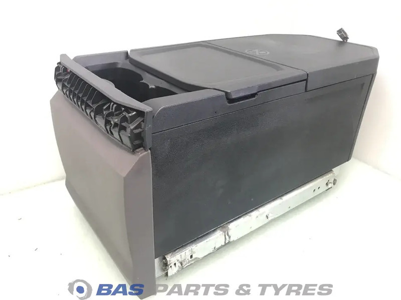 DAF XF G2 - Spare parts for Truck: picture 2 DAF XF G2 - Spare parts for Truck: picture 2
