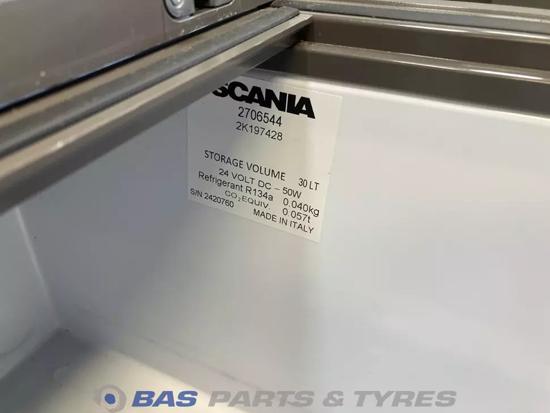 Scania R-Serie NextGen Koelkast Scania 30 Liter 2706544 - Spare parts for Truck: picture 4 Scania R-Serie NextGen Koelkast Scania 30 Liter 2706544 - Spare parts for Truck: picture 4