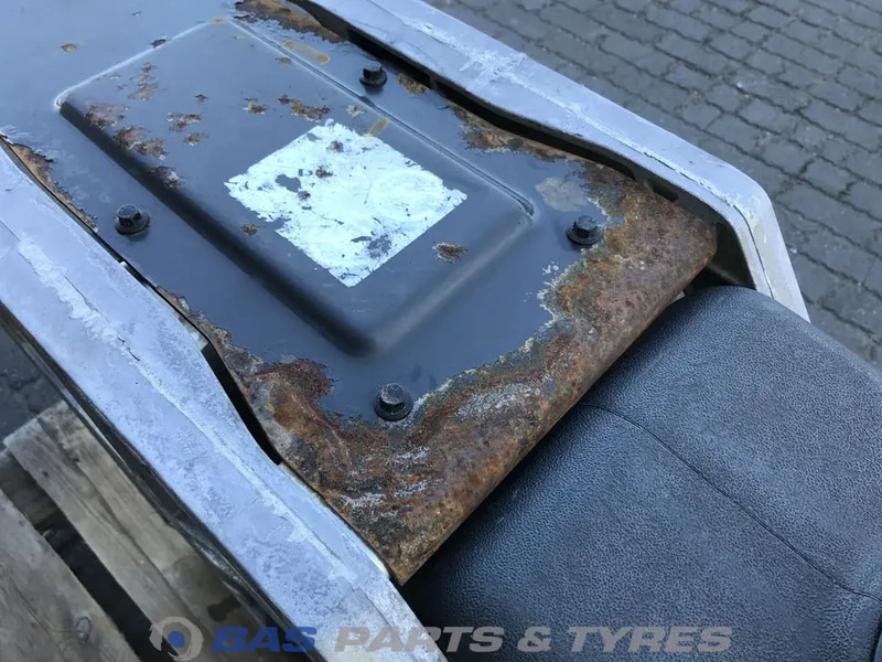 Volvo Volvo AdBlue tank 21219301 - Spare parts for Truck: picture 5 Volvo Volvo AdBlue tank 21219301 - Spare parts for Truck: picture 5