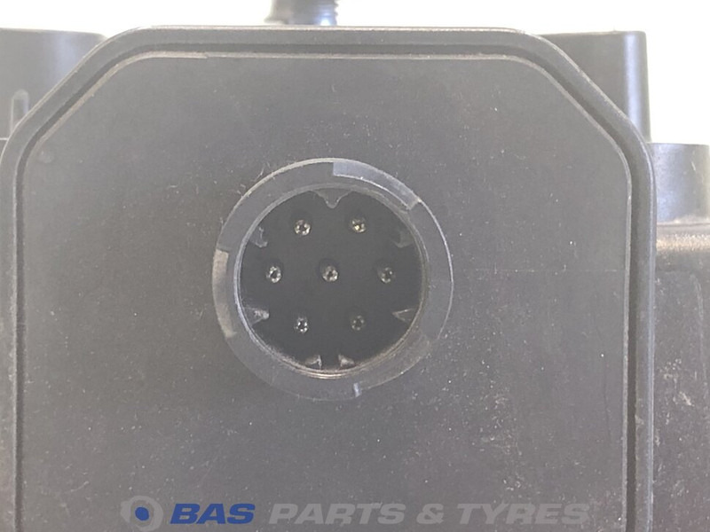 Volvo Achterlicht Rechts Volvo 21735299 - Tail light for Truck: picture 3 Volvo Achterlicht Rechts Volvo 21735299 - Tail light for Truck: picture 3