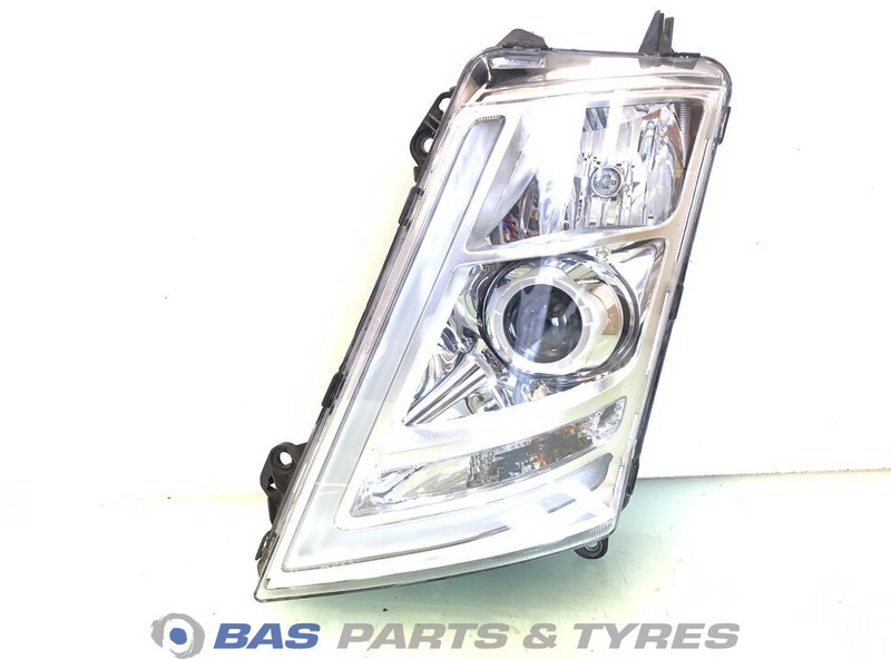 Volvo FH4 - Headlight for Truck: picture 1 Volvo FH4 - Headlight for Truck: picture 1