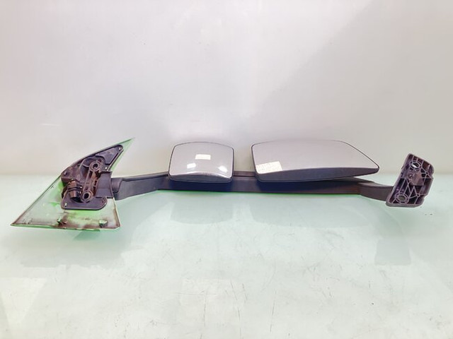 Volvo FH4 - Rear view mirror for Truck: picture 1 Volvo FH4 - Rear view mirror for Truck: picture 1