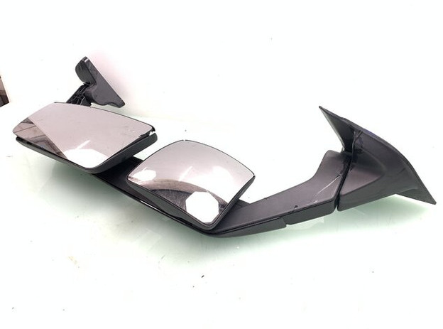 Volvo FH4 - Rear view mirror for Truck: picture 1 Volvo FH4 - Rear view mirror for Truck: picture 1