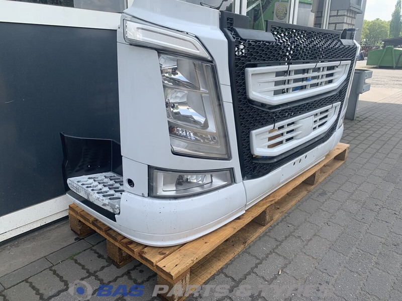 Volvo FH4 - Bumper for Truck: picture 3 Volvo FH4 - Bumper for Truck: picture 3