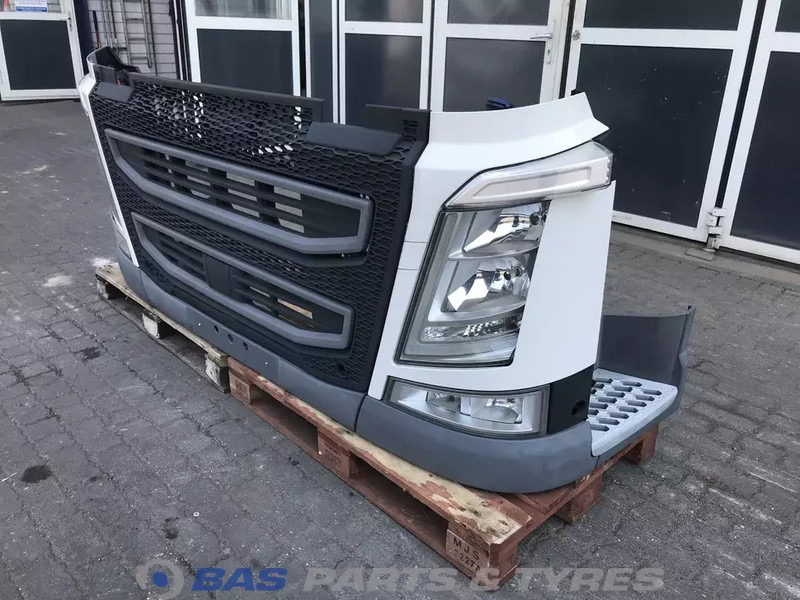 Volvo FH4 - Bumper for Truck: picture 2 Volvo FH4 - Bumper for Truck: picture 2