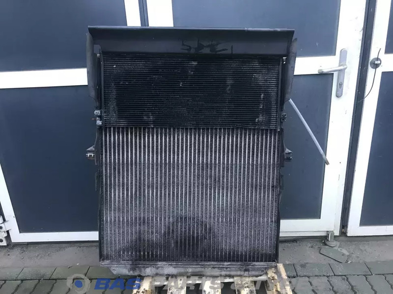 Volvo FH4 - Radiator for Truck: picture 2 Volvo FH4 - Radiator for Truck: picture 2