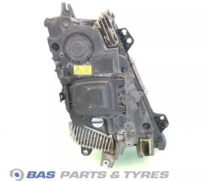 Volvo FH4 - Headlight for Truck: picture 2 Volvo FH4 - Headlight for Truck: picture 2