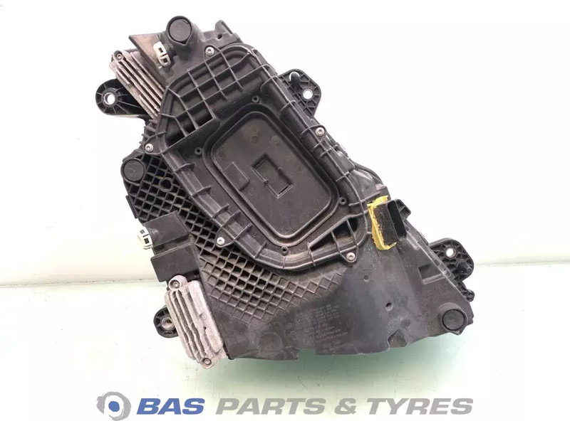 Volvo FH4B - Headlight for Truck: picture 2 Volvo FH4B - Headlight for Truck: picture 2